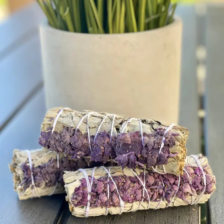 WHITE SAGE SMUDGE STICKS WITH LAVENDER