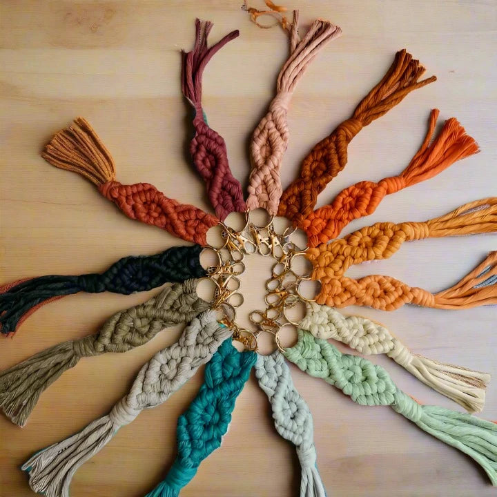 MACRAME OLIVE - KEYCHAIN