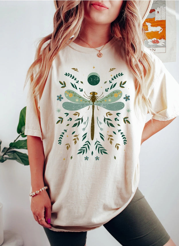 DRAGONFLY AND FERNS, VINTAGE, BOHO DESIGN - TEE