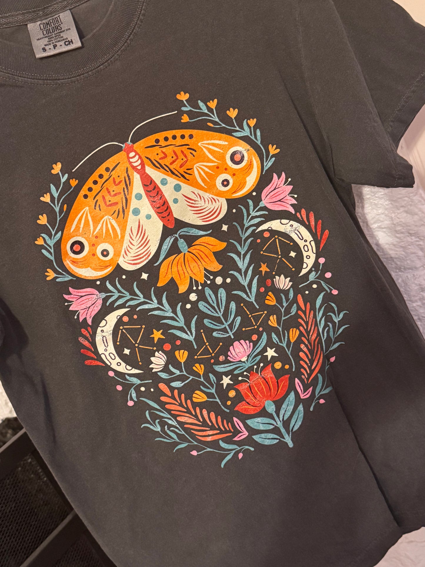 MOTH CELESTIAL COLOR - TEE