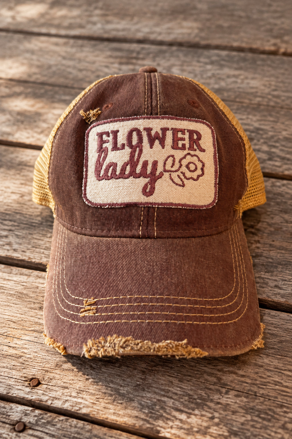 BOHO TRUCKER HAT - FLOWER LADY - MAROON