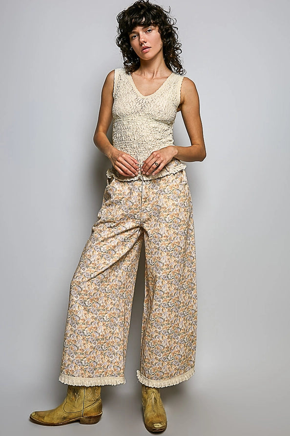 RUFFLE FLORAL PATTERN PANTS