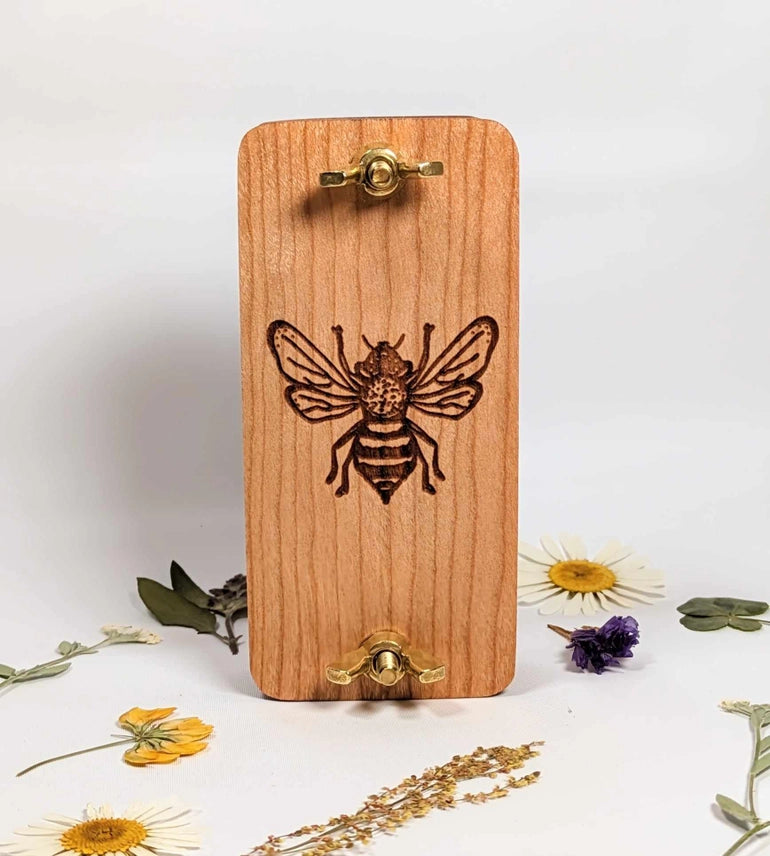 POCKET SIZED FLOWER PRESS WITH BEE DESIGN - 2" X 4"