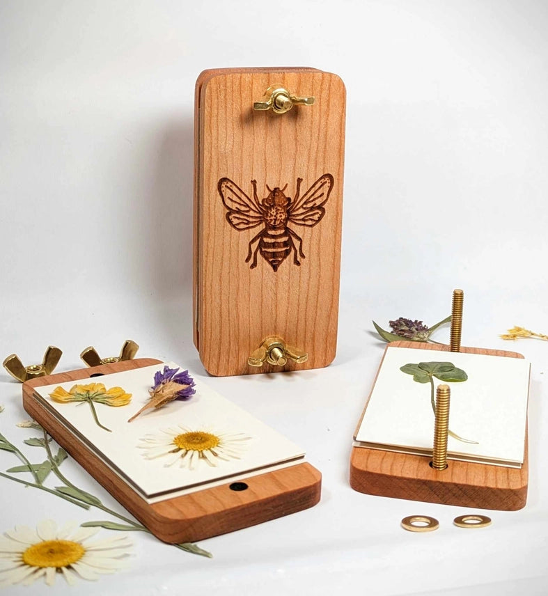 POCKET SIZED FLOWER PRESS WITH BEE DESIGN - 2" X 4"